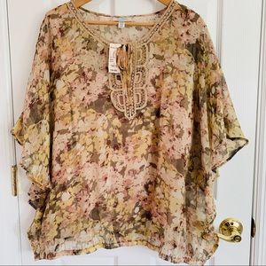 DRESSBARN Plus Size 14/16 Floral Airy Top NWT